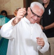 Snig Mehndi Hiroo Guddi Avinash